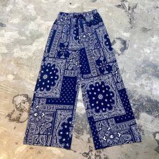 画像1: BANDANA PATTERN BLUE COLOR WIDE PANTS / FREE (1)