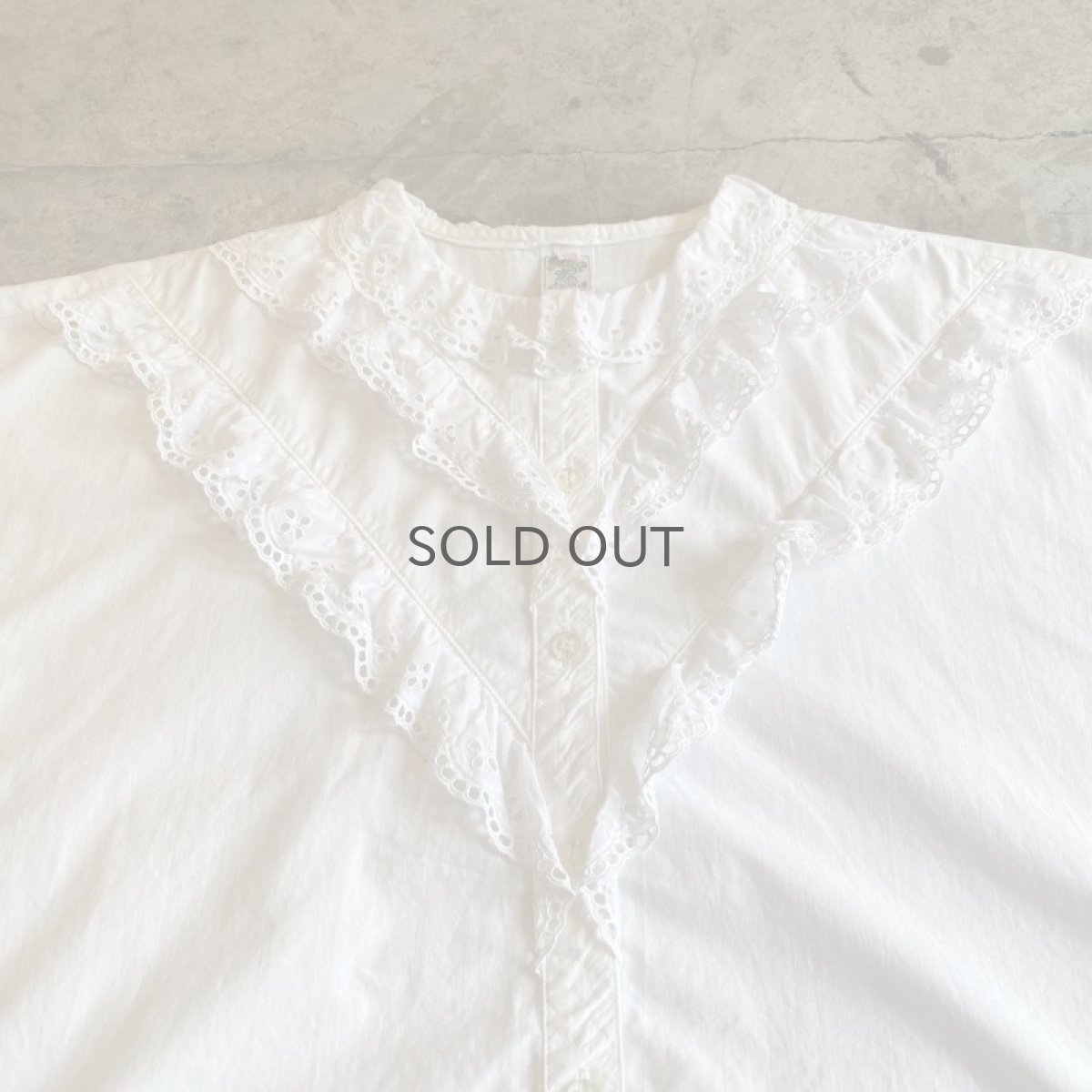 画像4: EURO OLD PUNCHING LACE FRILL DESIGN S/S SHIRT / Ladies M (4)