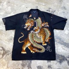 画像1: TIGER & DRAGON PATTERN S/S SHIRT / Mens L (1)