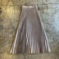 画像1: SILVER COLOR FLARE PLEATS DESIGN SKIRT / W23~W33 (1)