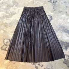 画像1: FAUX LEATHER DARK BROWN COLOR PLEATED SKIRT / W26~W35 (1)