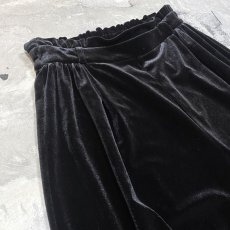 画像3: BLACK COLOR WIDE SILHOUETTE VELVET PANTS / W27~ (3)