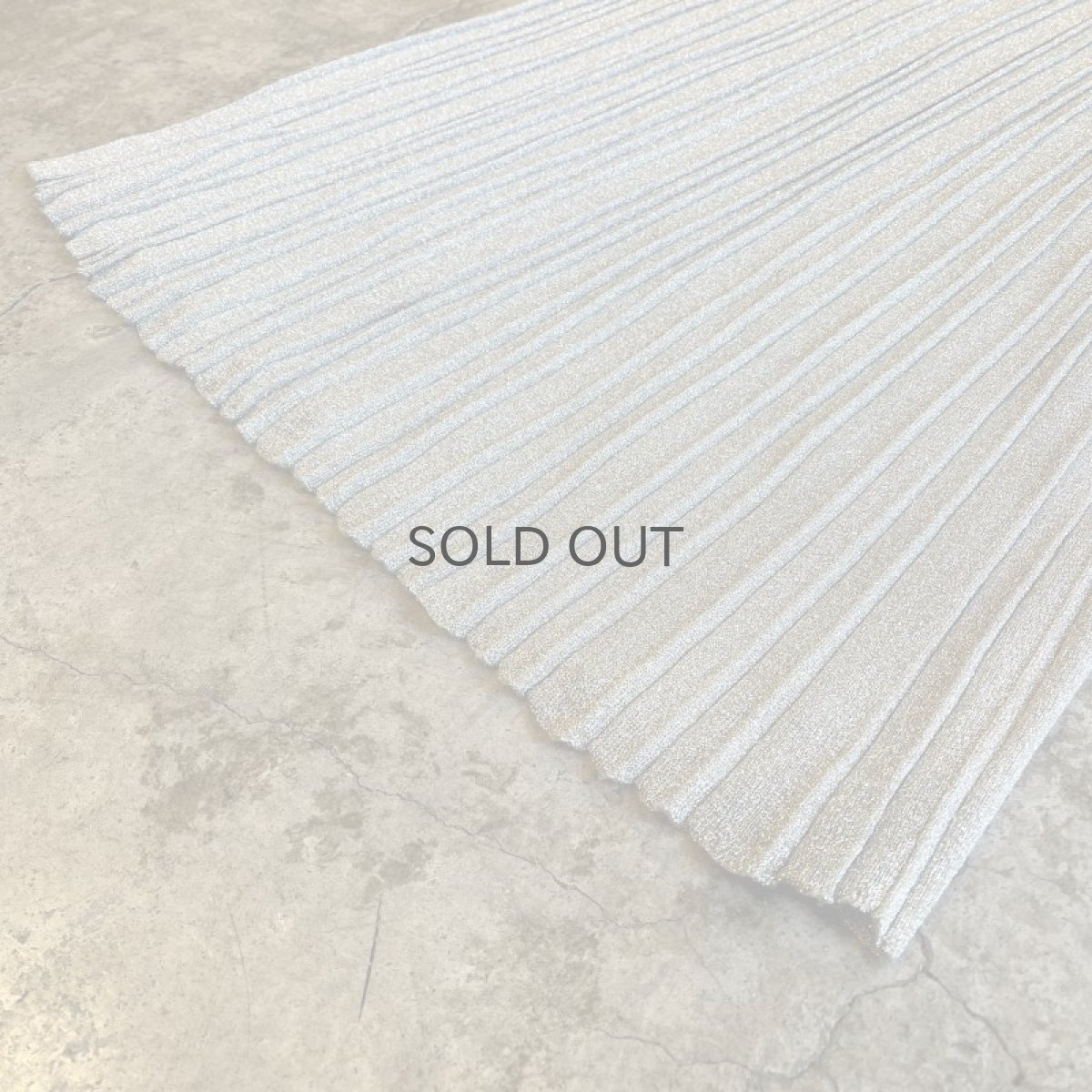 画像4: SILVER COLOR GLITTER PATTERN PLEATS DESIGN LONG SKIRT / W27~W31(9) (4)