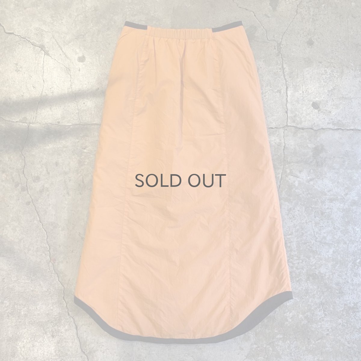 画像2: REVERSIBLE QUILTING FRONT SNAP BUTTON SKIRT / W25~W29 (2)