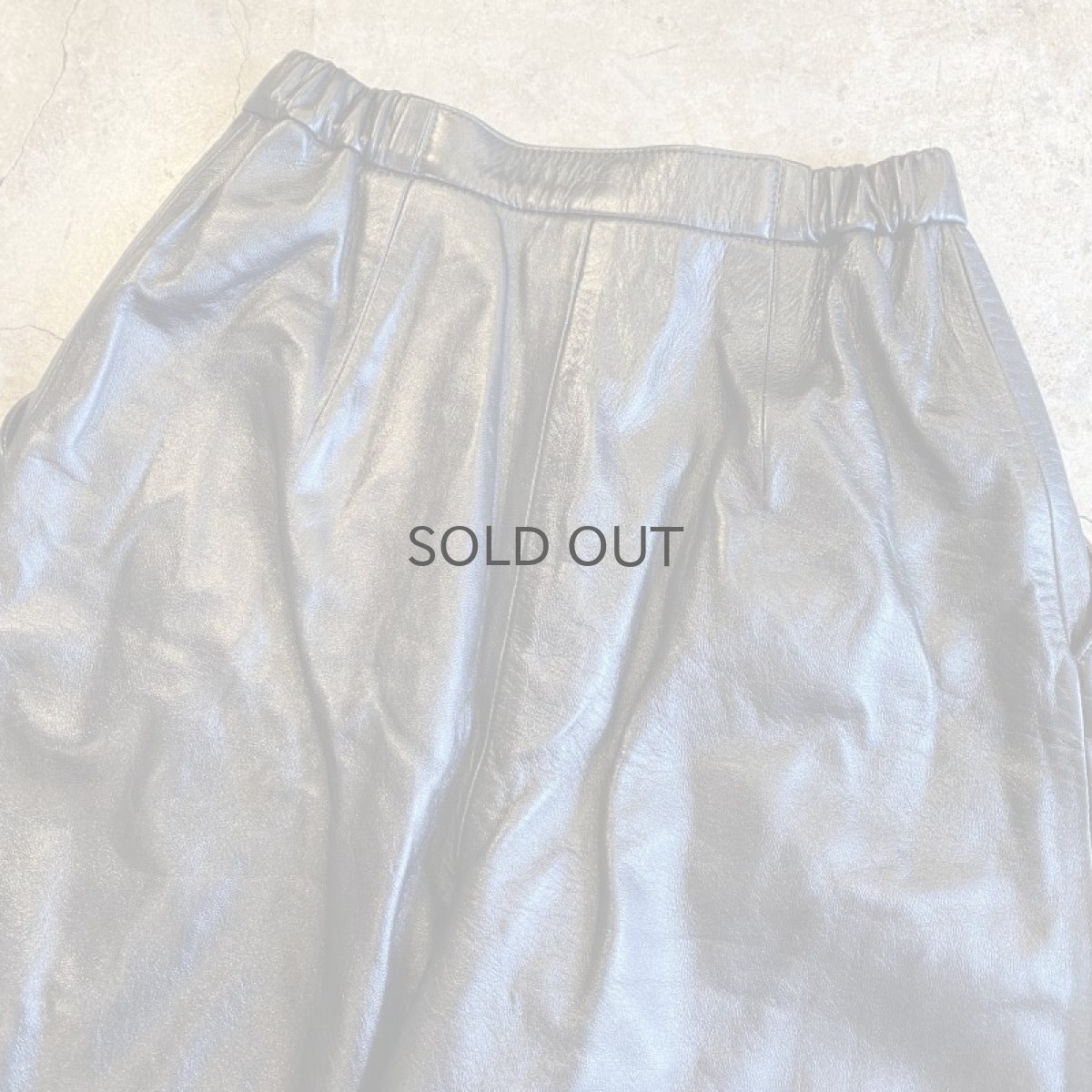画像9: LEATHER BLACK COLOR SIDE ELASTIC WAIST DESIGN TAPERED PANTS / W22~W26 (9)