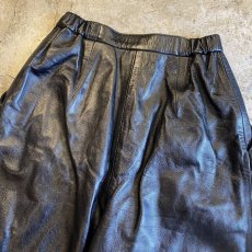 画像9: LEATHER BLACK COLOR SIDE ELASTIC WAIST DESIGN TAPERED PANTS / W22~W26 (9)