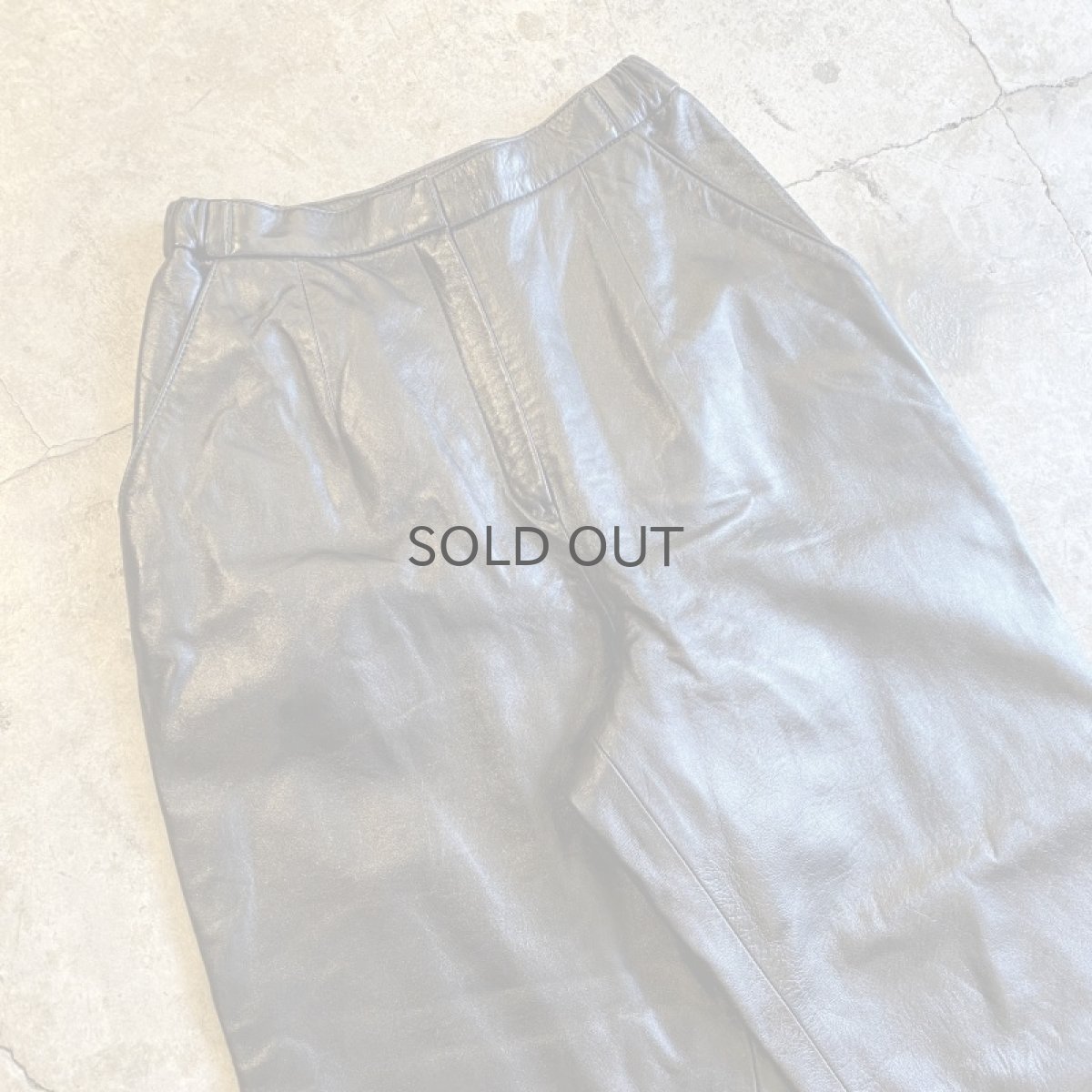 画像3: LEATHER BLACK COLOR SIDE ELASTIC WAIST DESIGN TAPERED PANTS / W22~W26 (3)