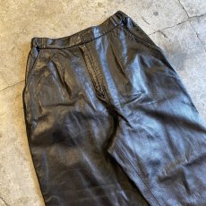 画像3: LEATHER BLACK COLOR SIDE ELASTIC WAIST DESIGN TAPERED PANTS / W22~W26 (3)