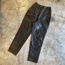 画像4: LEATHER BLACK COLOR SIDE ELASTIC WAIST DESIGN TAPERED PANTS / W22~W26 (4)