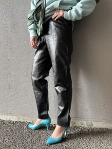 画像11: LEATHER BLACK COLOR SIDE ELASTIC WAIST DESIGN TAPERED PANTS / W22~W26 (11)