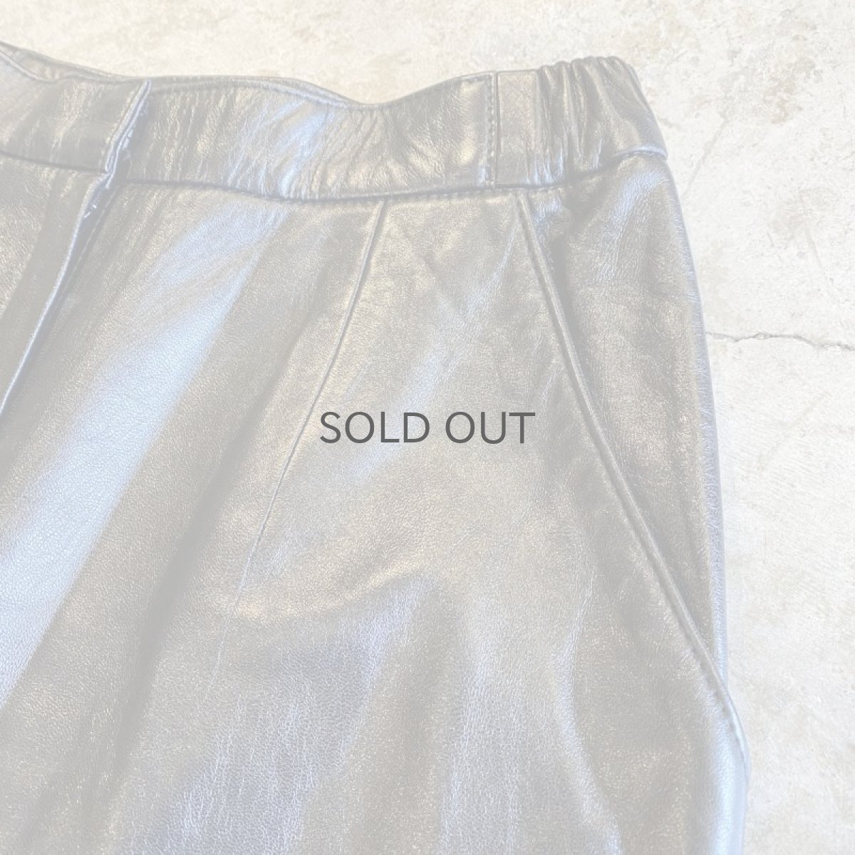 画像7: LEATHER BLACK COLOR SIDE ELASTIC WAIST DESIGN TAPERED PANTS / W22~W26 (7)