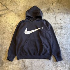 画像1: 【NIKE】BLACK COLOR FRONT PRINTED DESIGN SWEAT HOODIE / Ladies L(M) / MADE IN USA (1)