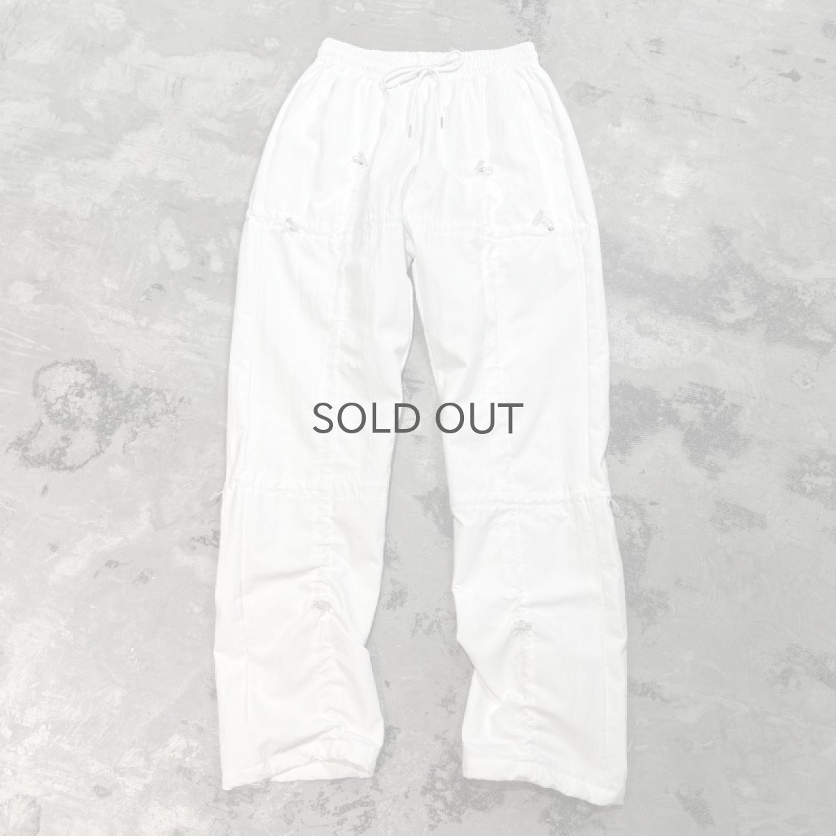 画像1: 【WONDERGROUND】DRAW CORD DEFORMATION PANTS / WHITE / OS (1)