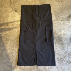 画像1: FRONT SLIT NYLON CARGO DESIGN SKIRT / FREE~W35 (1)