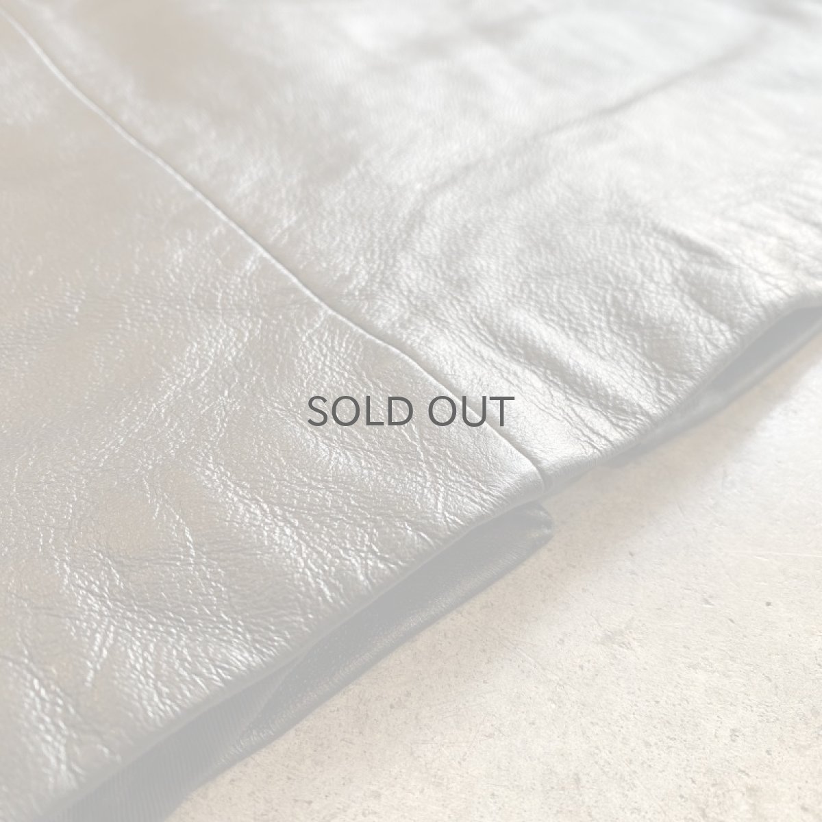 画像10: LEATHER BLACK COLOR BACK SLIT SKIRT / W28 (10)