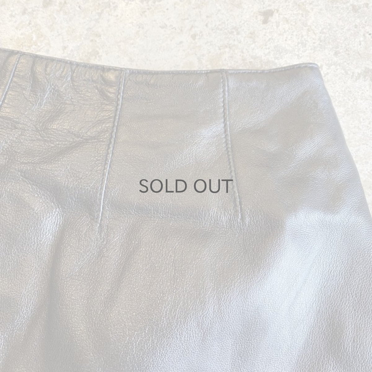 画像6: LEATHER BLACK COLOR BACK SLIT SKIRT / W28 (6)