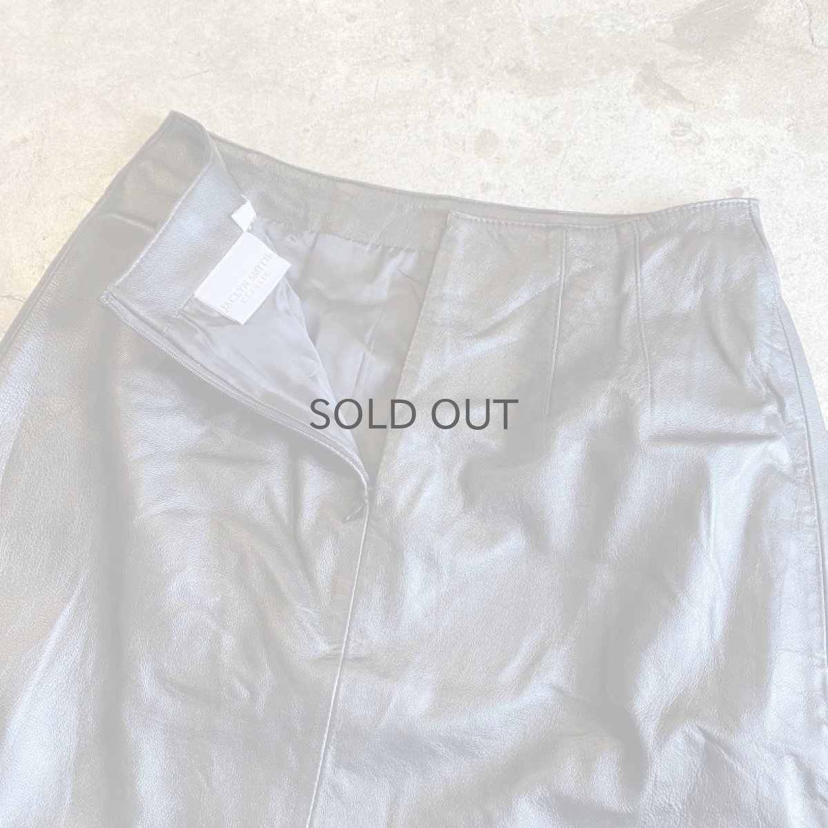 画像9: LEATHER BLACK COLOR BACK SLIT SKIRT / W28 (9)