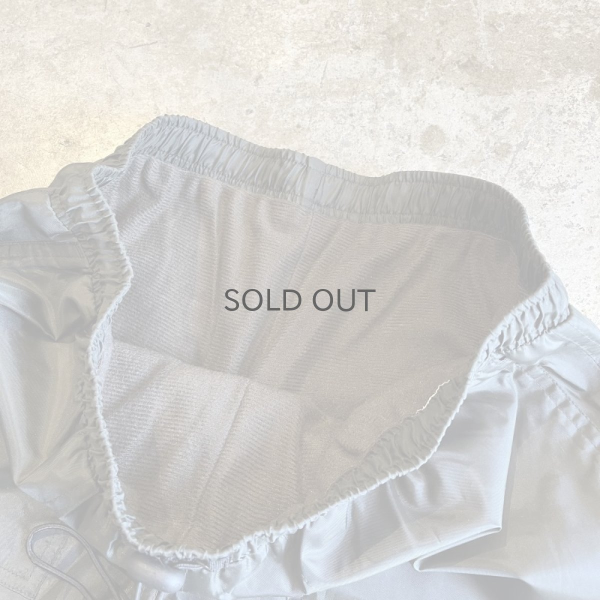 画像8: KHAKI COLOR CARGO DESIGN NYLON PANTS / ~W37 (8)