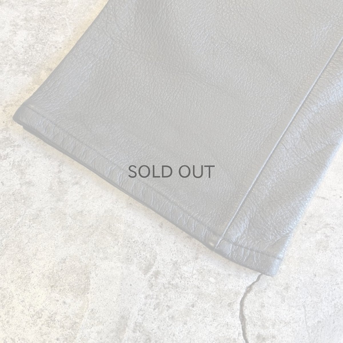 画像4: LEATHER BLACK COLOR DESIGN TAPERED PANTS / W29 (4)