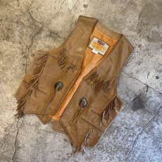 画像4: LEATHER FRINGE POINT CONCHO DESIGN VEST / Ladies M (4)