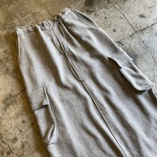 画像3: BACK SLIT CARGO DESIGN SWEAT LONG SKIRT / FREE (3)