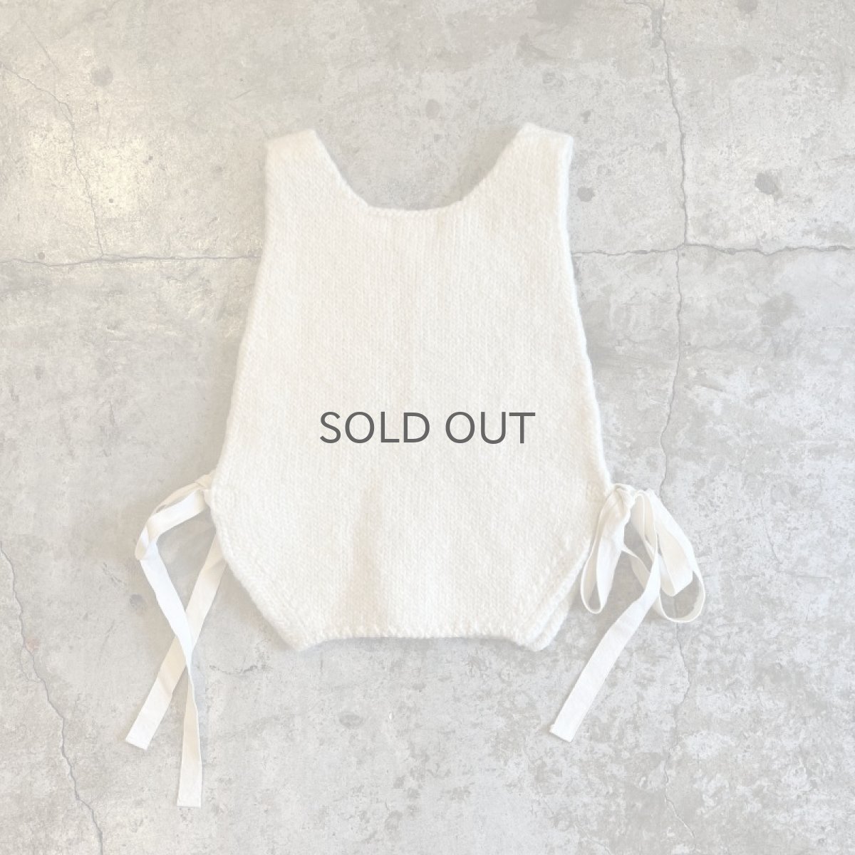 画像2: IVORY COLOR SIDE SLIT RIBBON DESIGN WOOL VEST / Ladies S (2)