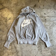 画像1: 【NIKE】GREY COLOR FRONT PRINTED DESIGN SWEAT HOODIE / Ladies M (1)