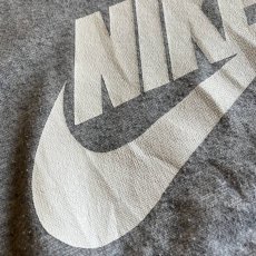 画像10: 【NIKE】GREY COLOR FRONT PRINTED DESIGN SWEAT HOODIE / Ladies M (10)