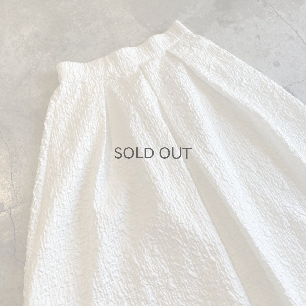 画像3: EMBOSS DESIGN FLARE VOLUME SKIRT / W24~W29 (3)