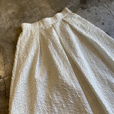 画像3: EMBOSS DESIGN FLARE VOLUME SKIRT / W24~W29 (3)