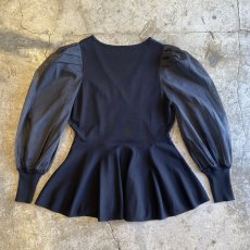 画像2: CROSS DESIGN SHEER SHOULDER PEPLUM TOPS / Ladies M (2)