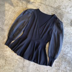 画像4: CROSS DESIGN SHEER SHOULDER PEPLUM TOPS / Ladies M (4)