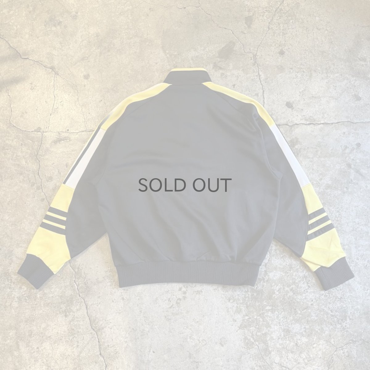 画像2: 【adidas】SLEEVE COLOR STRIPE DESIGN ZIP UP TRACK JACKET / Ladies M (2)