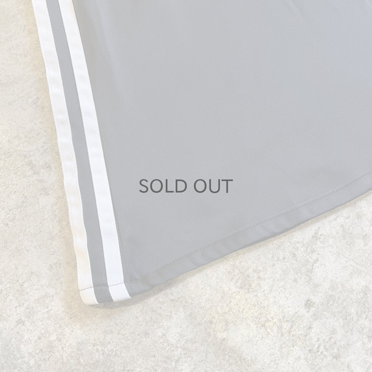 画像4: 【adidas】SIDE 3 LINE DESIGN FLARE LONG SKIRT / W25~W32 (4)