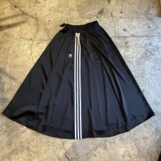 画像3: 【adidas】SIDE 3 LINE DESIGN FLARE LONG SKIRT / W25~W32 (3)