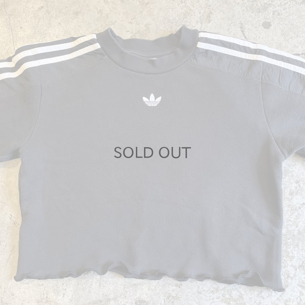 画像7: 【adidas】SLEEVE STRIPE PATCH DESIGN SHORT L/S SWEAT / Ladies S (7)