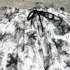 画像10: 【WONDERGROUND】MARBLING PATTERN CARGO WIDE PANTS / OS (10)