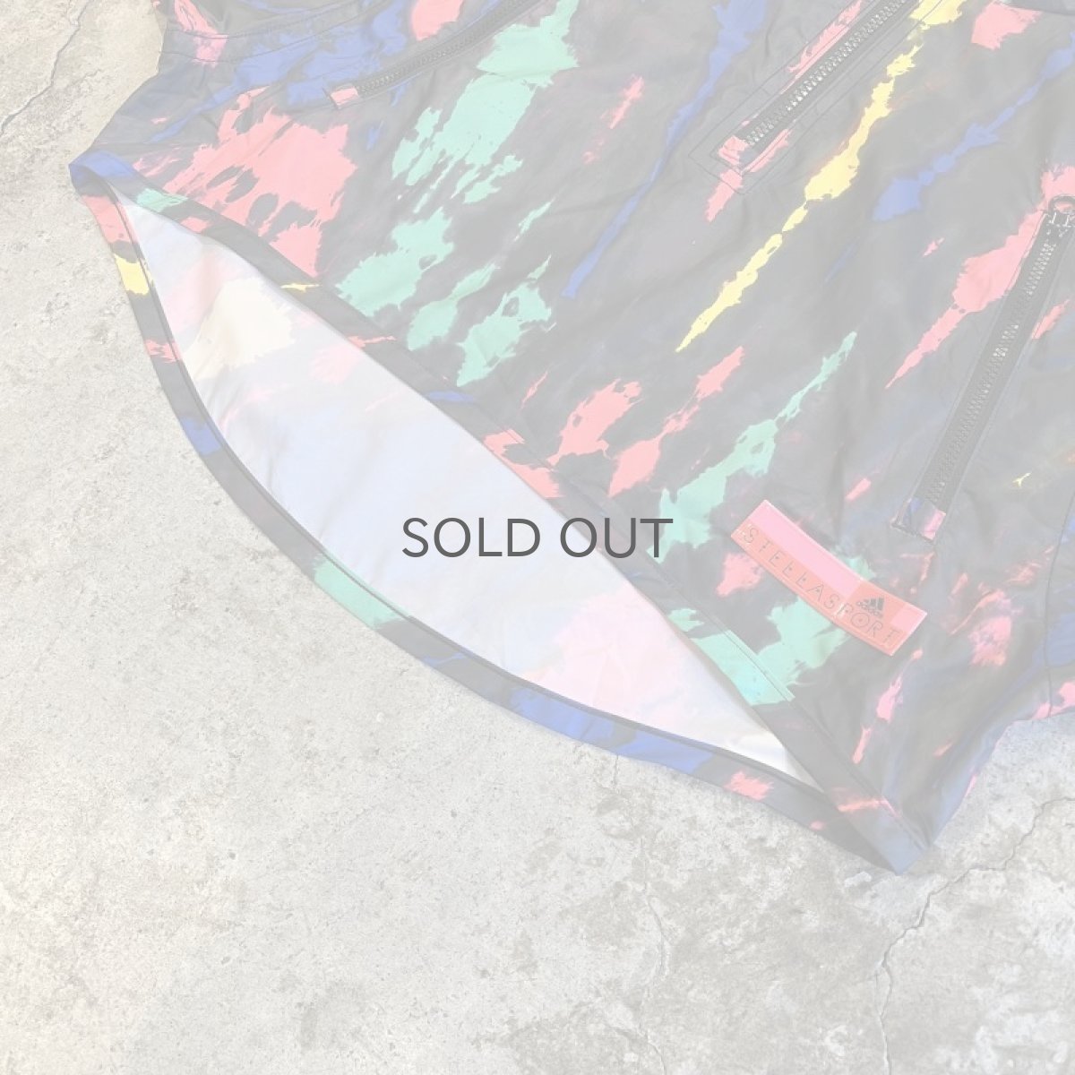 画像4: 【ADIDAS STELLASPORT】ALL OVER MIX COLOR TIE DYE PATTERN SHORT DESIGN ZIP UP ANORAK HOODIE TOPS / Ladies M (4)