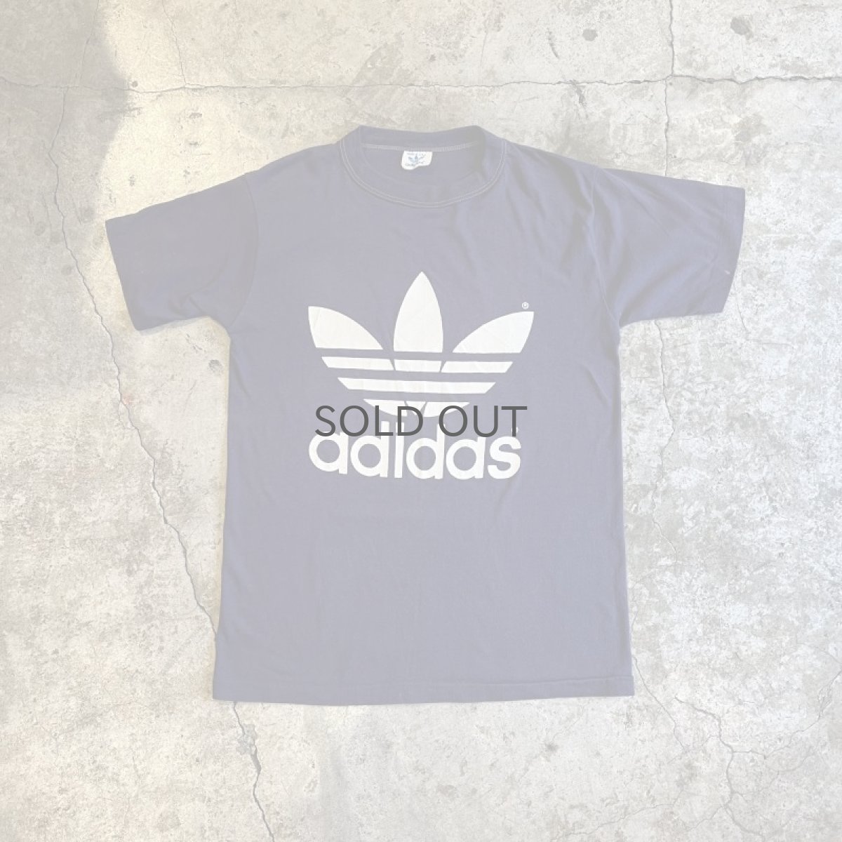 画像1: 80's【adidas】BOTH SIDES PRINTED DESIGN S/S TEE / Ladies M / MADE IN USA (1)