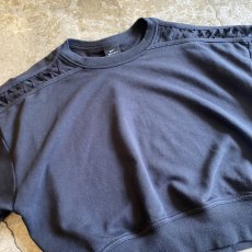 画像3: 【NIKE】SHOULDER CROSS DESIGN SHORT SWEAT / Ladies M  (3)