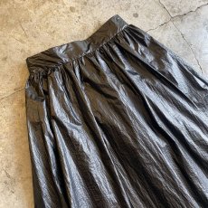 画像3: BLACK COLOR PAPER DESIGN FLARE SKIRT / W23~W27 (3)