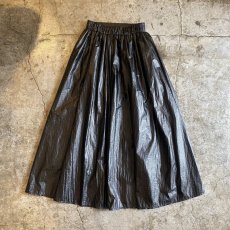 画像2: BLACK COLOR PAPER DESIGN FLARE SKIRT / W23~W27 (2)