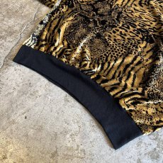 画像4: ALL OVER ANIMAL MIX PATTERN DOLMAN SLEEVE DESIGN VELVET S/S TOPS / Ladies M (4)