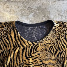 画像9: ALL OVER ANIMAL MIX PATTERN DOLMAN SLEEVE DESIGN VELVET S/S TOPS / Ladies M (9)