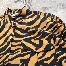 画像4: 90's ALL OVER ZEBRA PATTERN L/S SILK SHIRT / Mens S(M) (4)