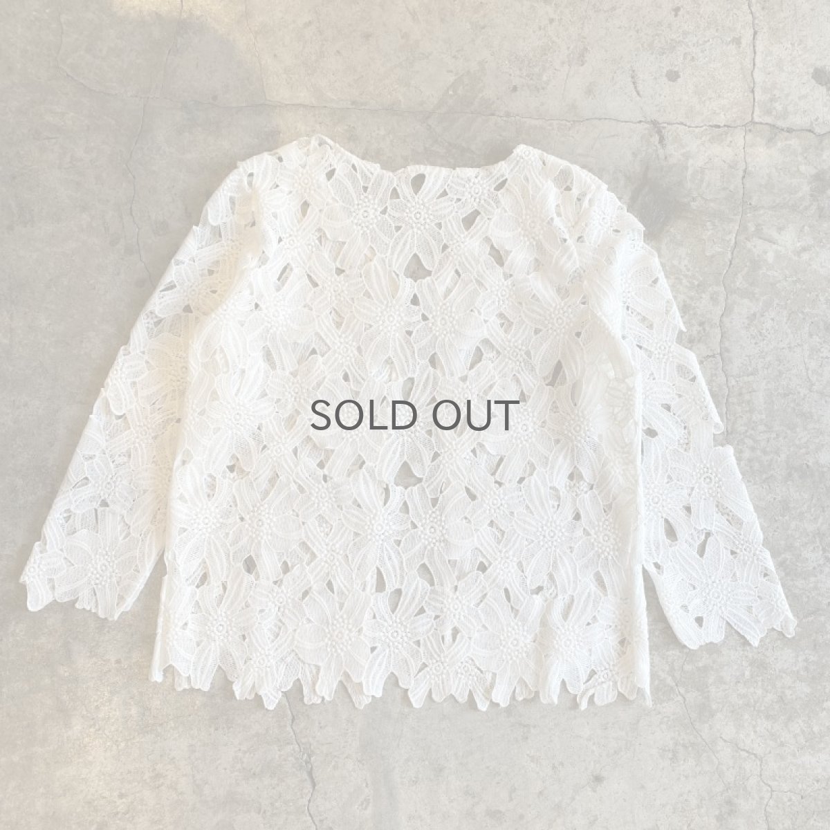 画像2: WHITE COLOR FLORAL LACE DESIGN CARDIGAN / Ladies M (2)