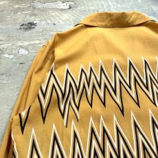 画像9: YELLOW CHEVRON PATTERN OPEN COLLAR L/S SHIRT / Mens L (9)