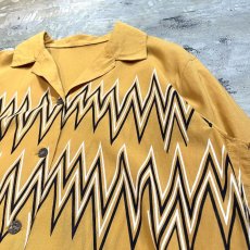 画像4: YELLOW CHEVRON PATTERN OPEN COLLAR L/S SHIRT / Mens L (4)