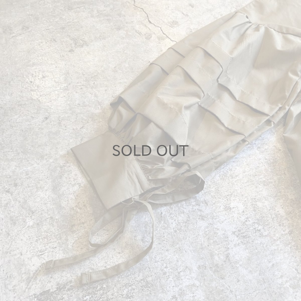 画像6: 3RIBBON DESIGN VOLUME SLEEVE FLARE BLOUSE / Ladies L (6)