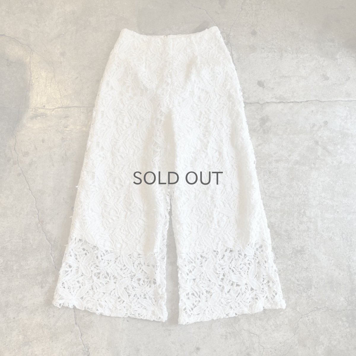 画像1: WHITE COLOR REEF CROCHET DESIGN WIDE PANTS / W25 (1)